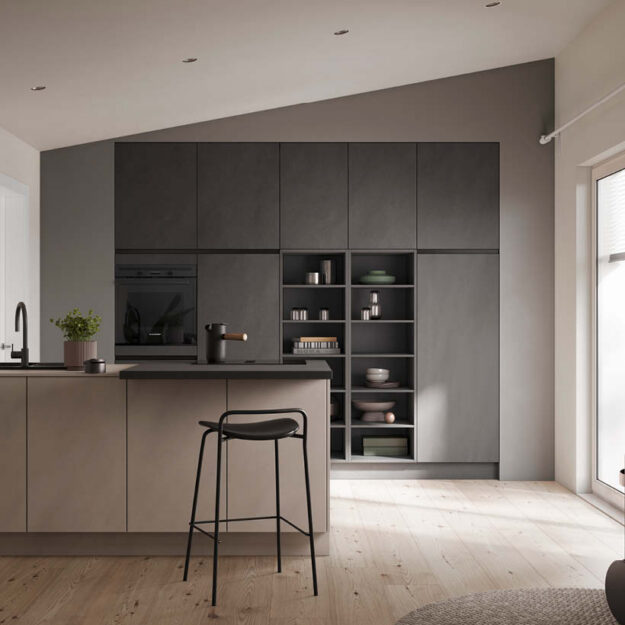 Moderne Häcker Küche in Grau mit offenen Regalen und Kochinsel, minimalistisches Design mit klaren Linien